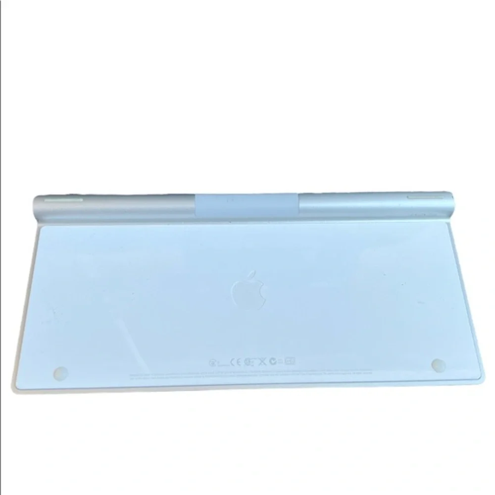 Apple Wireless Magic Keyboard‎ A1314